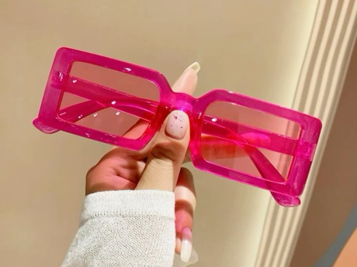 Molly Sunglasses - Hot Pink